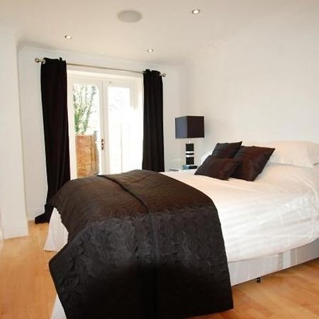 Parks Serviced Apartments Hertford Oda fotoğraf